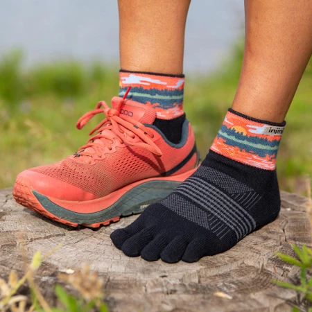 Injinji Trail Midweight Mini Crew Toe Socks in Black/Orange