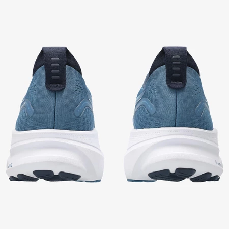 Asics Gel Kayano 32 in Winter Sea