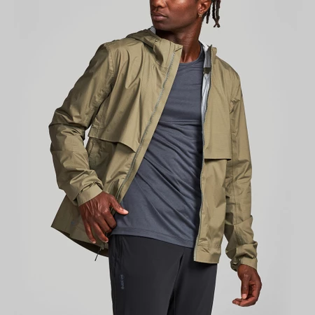 Janji Rainrunner Pack Jacket 2.0 in Conifer