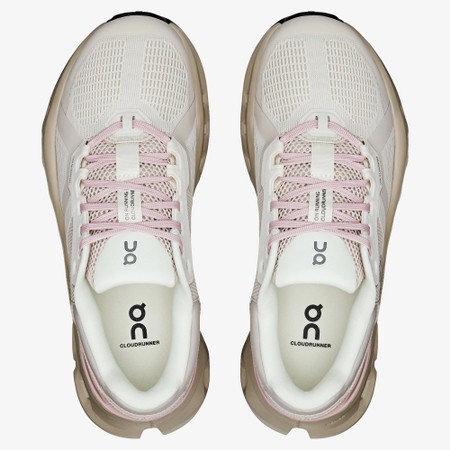 ON  Cloudrunner 2 Wide