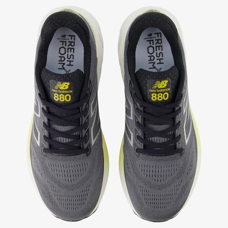 NEW BALANCE  880v15