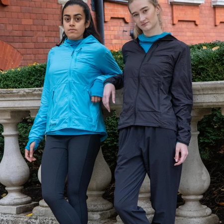 Janji Zephyrunner Wind Shell Jacket in Skybird