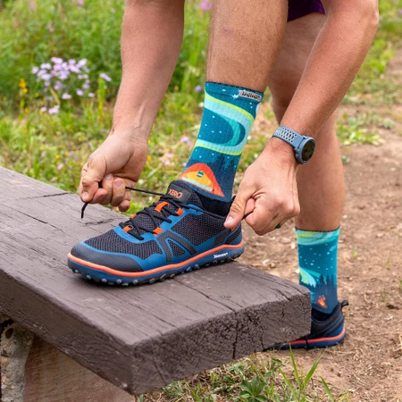 Injinji Trail Midweight Crew Toe Socks in Green/Black