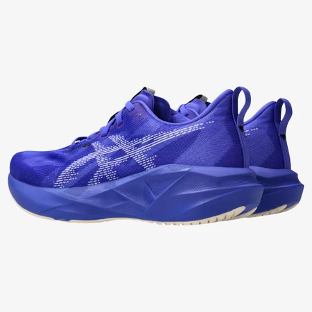 Asics Novablast 5 in Cobalt/White