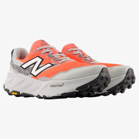 New Balance Hierro V9 2E Wide in Red/Grey