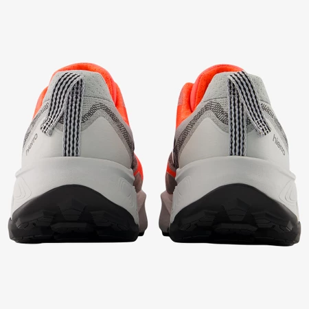 New Balance Hierro V9 2E Wide in Red/Grey