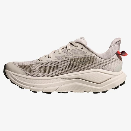 Hoka Challenger 8 Wide in Stucco/Grey