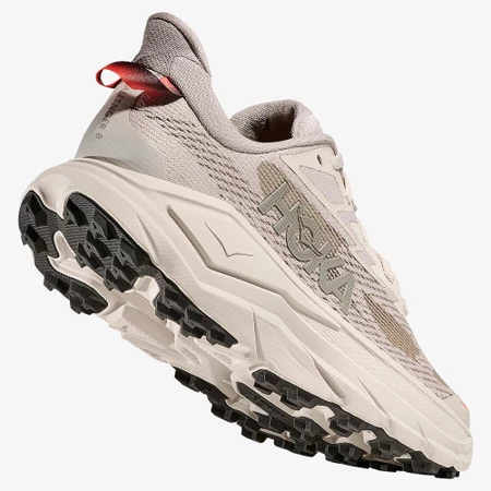 Hoka Challenger 8 Wide in Stucco/Grey