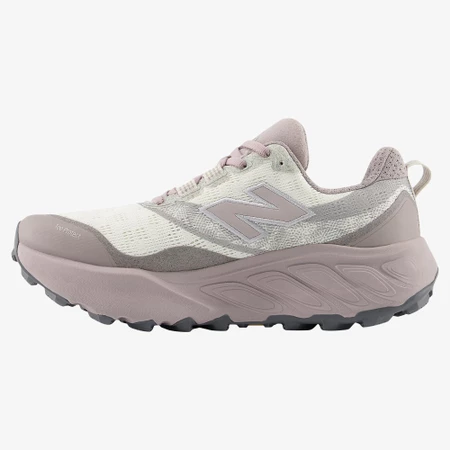 New Balance Hierro V9 D Wide in Sea Salt