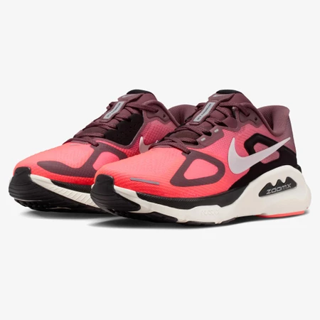 Nike Structure Plus in Tattoo/Silver Hot