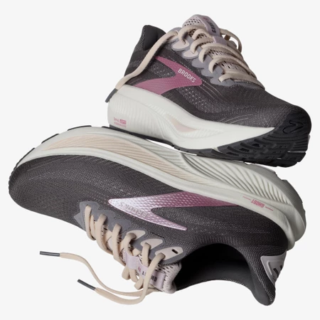 Brooks Ghost 17 in Poppy Seed/Pink