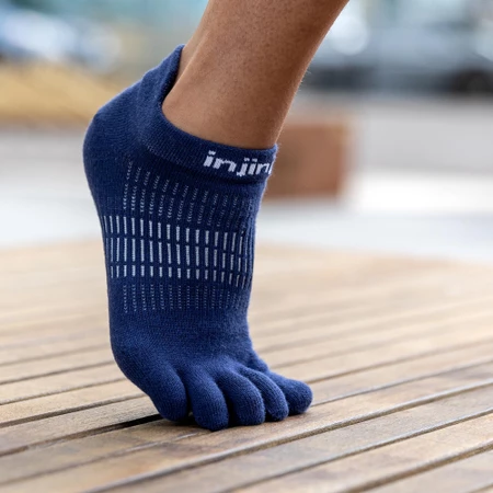 Injinji Women's Run Lightweight No-Show Toe Socks in Navy