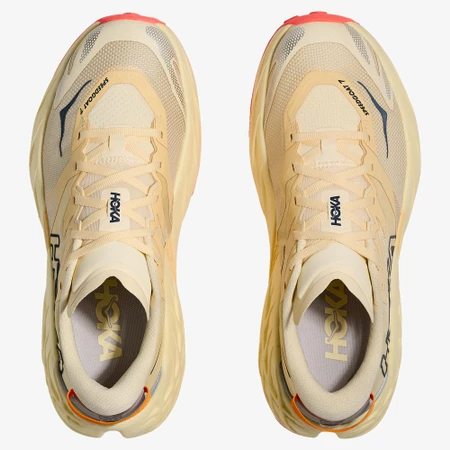 Hoka Speedgoat 7 in Vintage Yellow