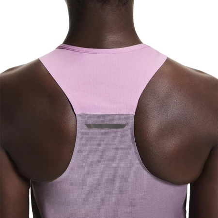 On Performance Tank in Sakura