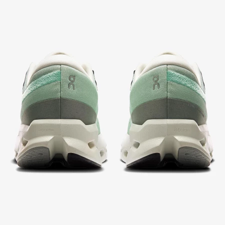 On Cloudsurfer 2 in Ivory/Creek