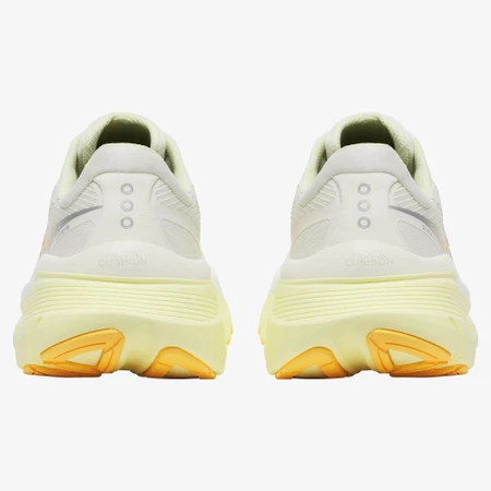 Saucony Guide 19 in Ivory/Tender