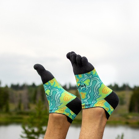 INJINJI  Run Lightweight No-Show Toe Socks
