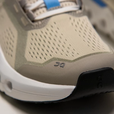 On Cloudcore 2 in Hare/Gourami 