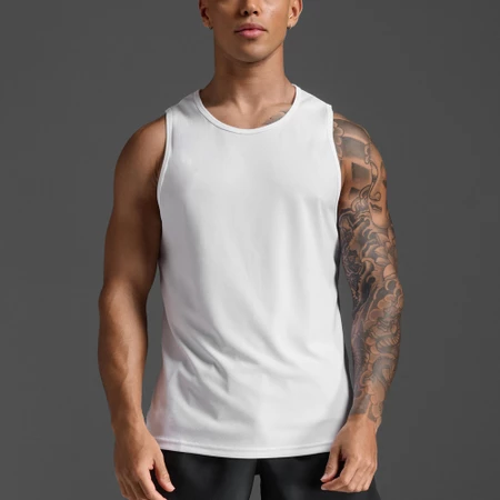 2XU Aero Mesh Tank in White/Silver