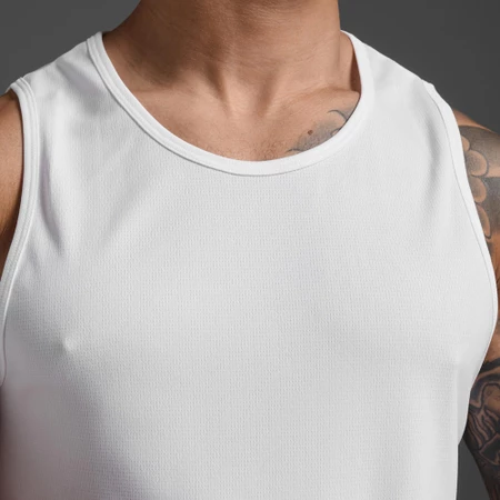 2XU Aero Mesh Tank in White/Silver