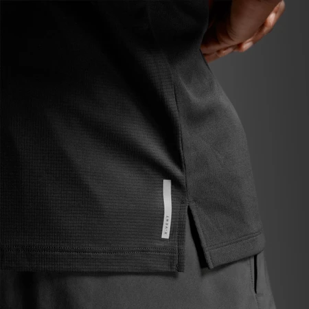 2XU Aero Mesh Tank in Black