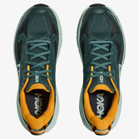 Hoka Challenger 8 in Bay Leaf/Sea Glass