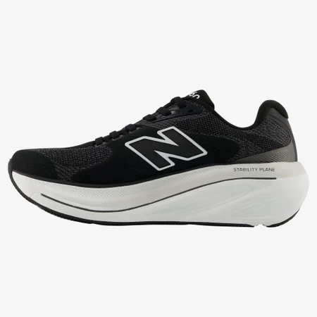 New Balance 860v15 D in Black/White