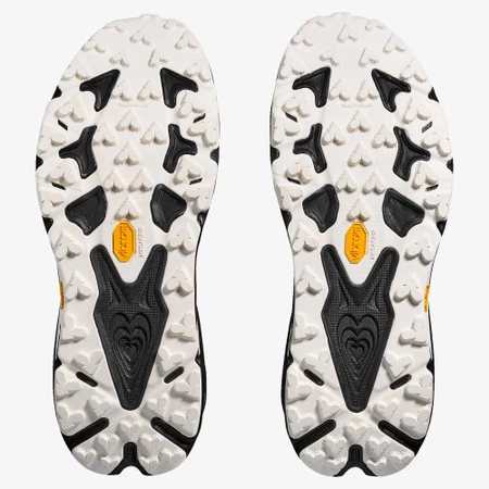 Hoka Speedgoat 7 in Black/White