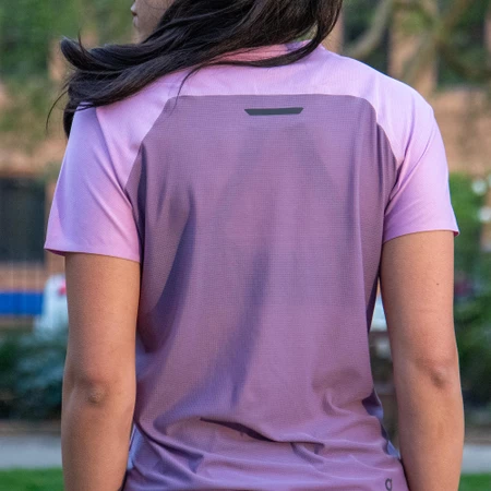 On Performance Tee in Sakura