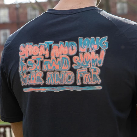 Janji Circa Daily Tee in Spectrum Midnight