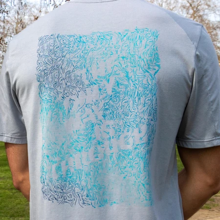 Janji Circa Daily Tee in Tiderider