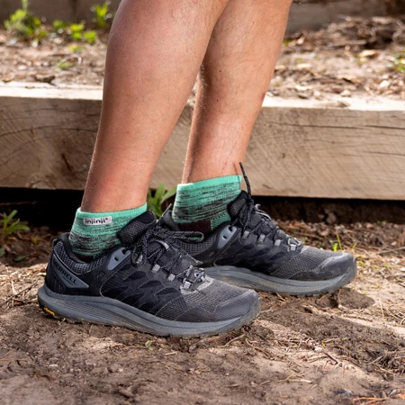 Injinji Trail Midweight Mini Crew Toe Socks in Mint