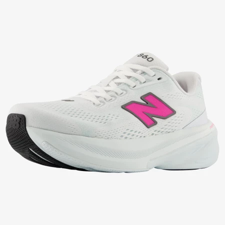 New Balance 860v15 B in White/Pink