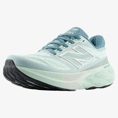NEW BALANCE  880v15