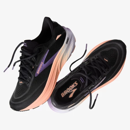 Brooks Ghost 18 in Black/Peach