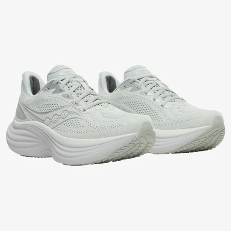 Saucony Triumph 24 in Cast