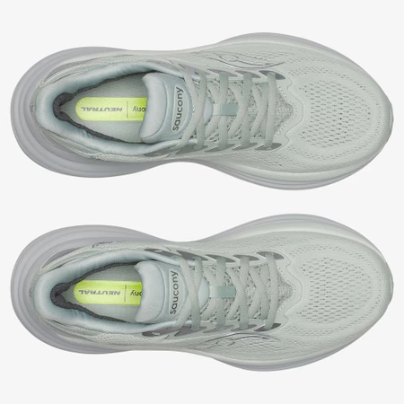 Saucony Triumph 24 in Cast