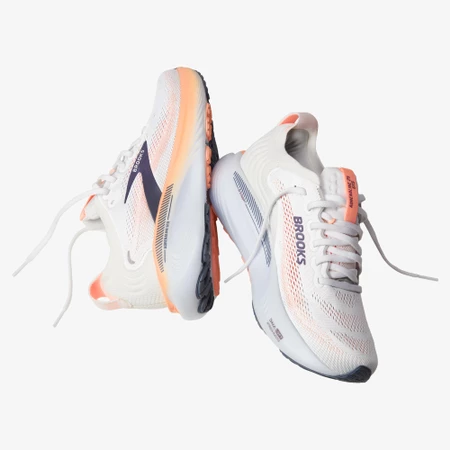 Brooks Adrenaline GTS 25 in Oyster/Peach