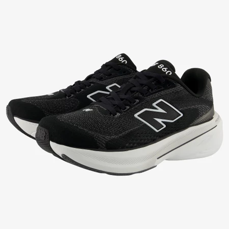New Balance 860v15 4E Extra Wide in Black/White