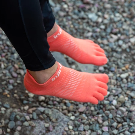 Injinji Women's Run Lightweight No-Show Toe Socks in Coral