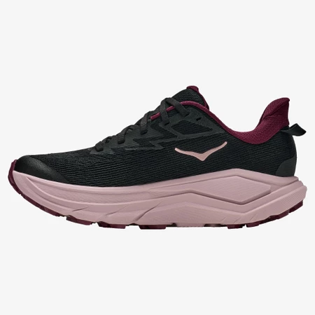 Hoka Challenger 8 in Black/Pink