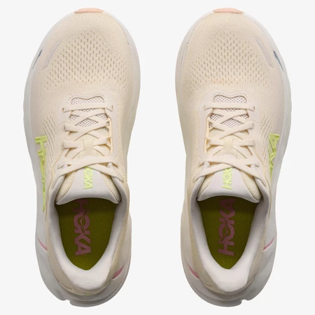 Hoka Arahi 9 in Vintage Yellow/Alabaster