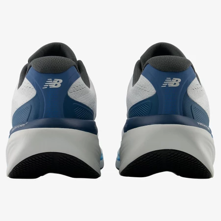 New Balance 860v15 in Quartz Grey