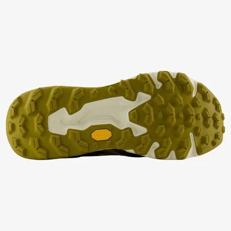 New Balance Hierro V9 2E Wide in Quick Sand