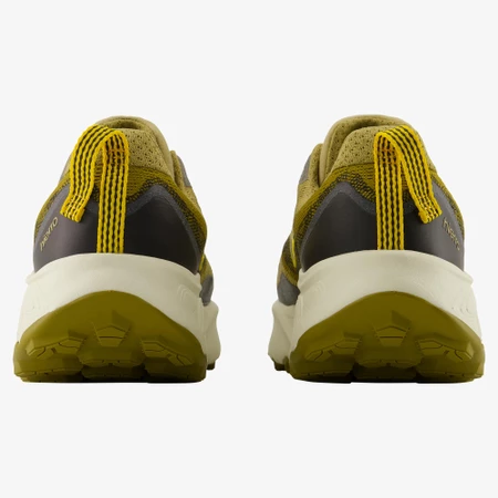 New Balance Hierro V9 2E Wide in Quick Sand
