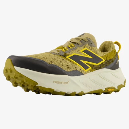 New Balance Hierro V9 2E Wide in Quick Sand