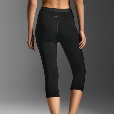2XU Form Stash Hi-Rise Compression 3/4 Capris in Black