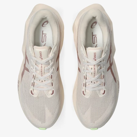 Asics Novablast 6 in Rose Dust