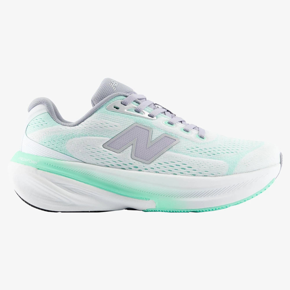 New Balance 860v15 in Bright Mint