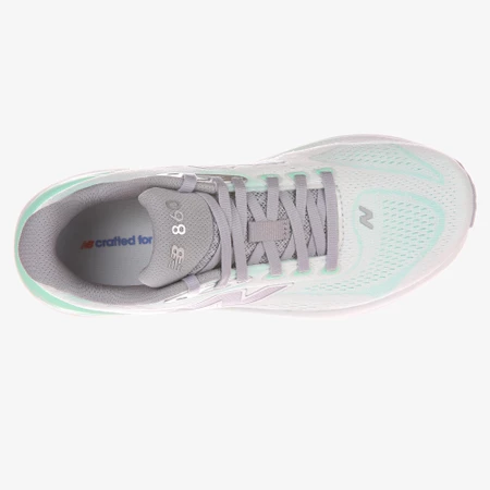 New Balance 860v15 in Bright Mint